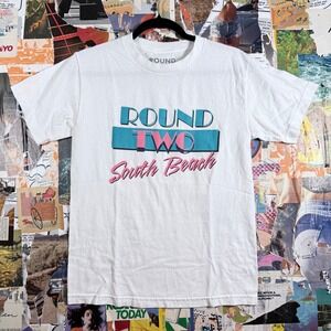 Round Two South Beach T-Shirt‎ White Graphic Print Short Sleeve Mens Small